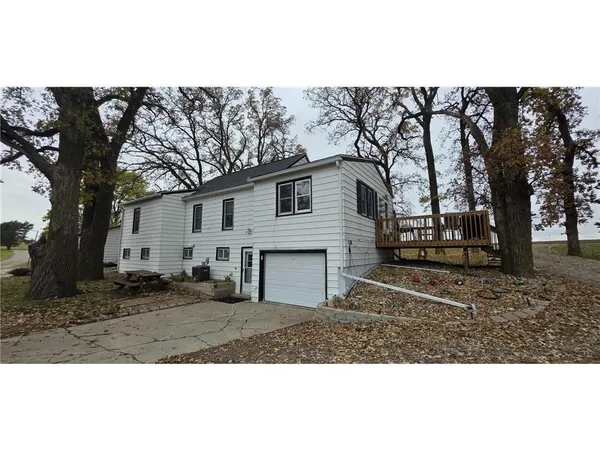 $214,900 | 78665 County Road 46, Albert Lea, MN 56007