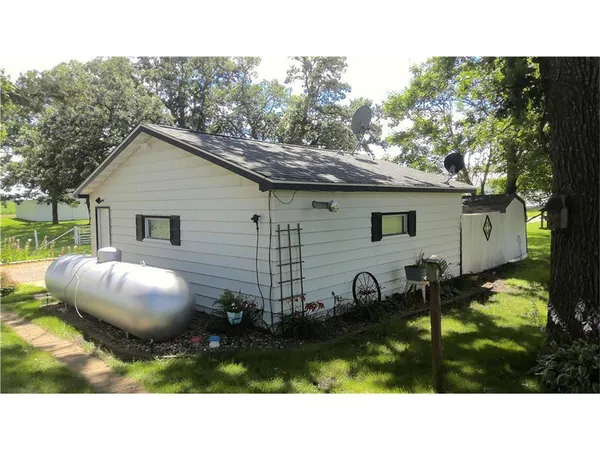 $214,900 | 78665 County Road 46, Albert Lea, MN 56007