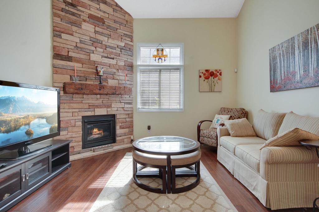 8559 Cortland Road Eden Prairie, MN 55344 - Photo 4 of 27