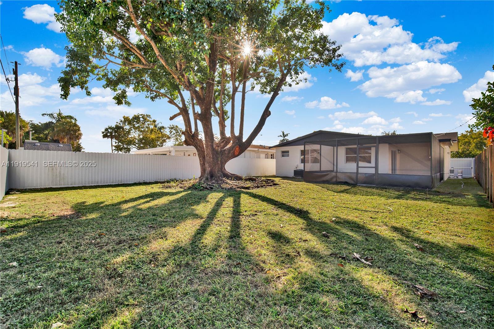 131 Northeast 18th Street Homestead, FL 33030 - Photo 32 of 37