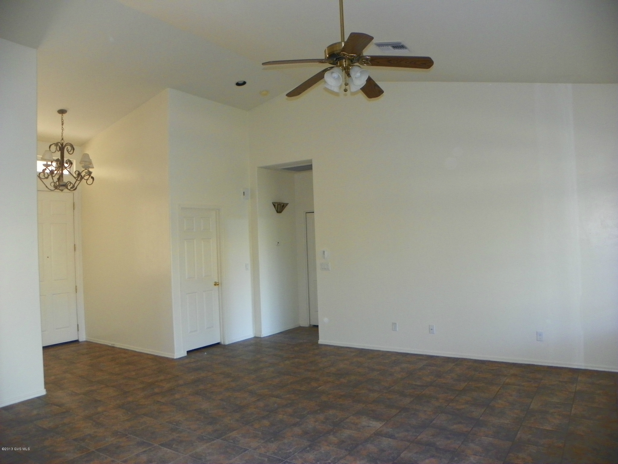 361 Piazza El Signori Rio Rico, AZ 85648 - Photo 3 of 27