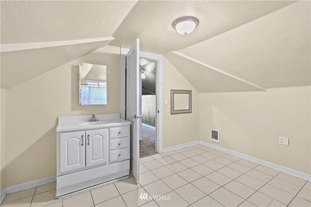 1818 Ranier Street Aberdeen, WA 98520 - Photo 27 of 37 Gallery Image 27