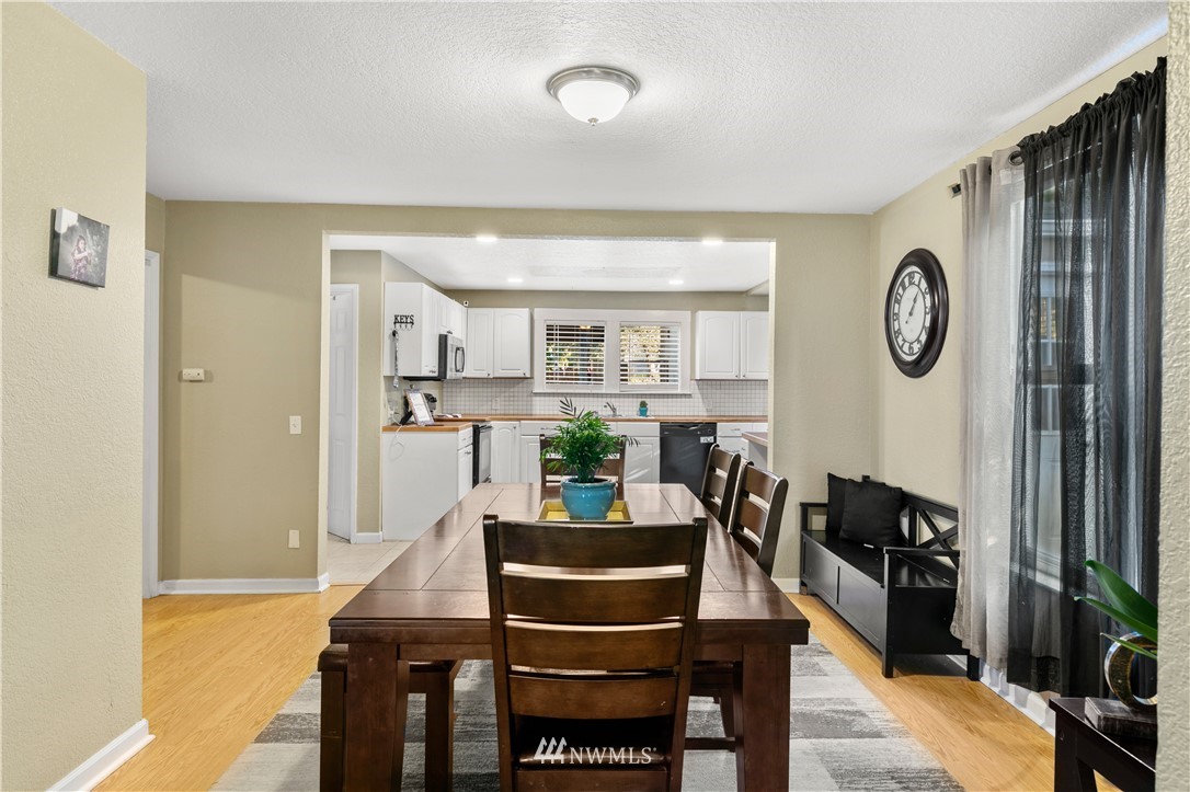 1818 Ranier Street Aberdeen, WA 98520 - Photo 5 of 37 Gallery Image 5