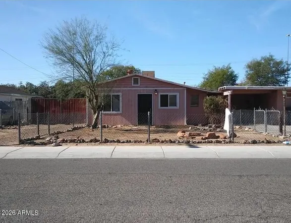 a front view of house with yard