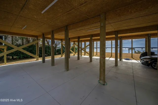 $465,000 | 11 Starboard Court, Aurora, NC 27806