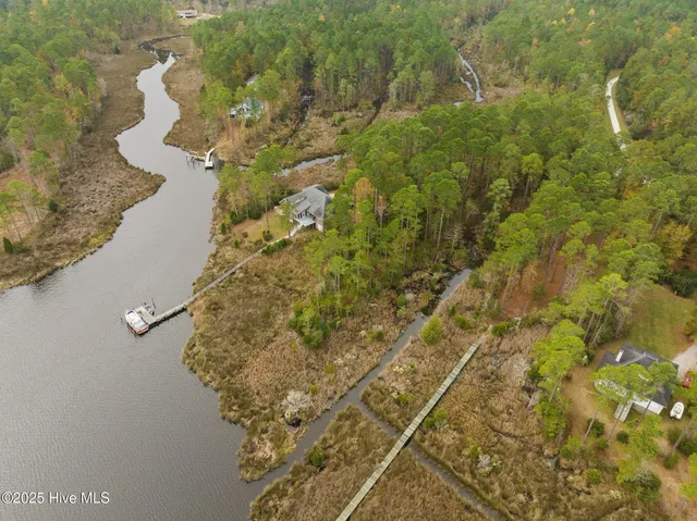 $465,000 | 11 Starboard Court, Aurora, NC 27806