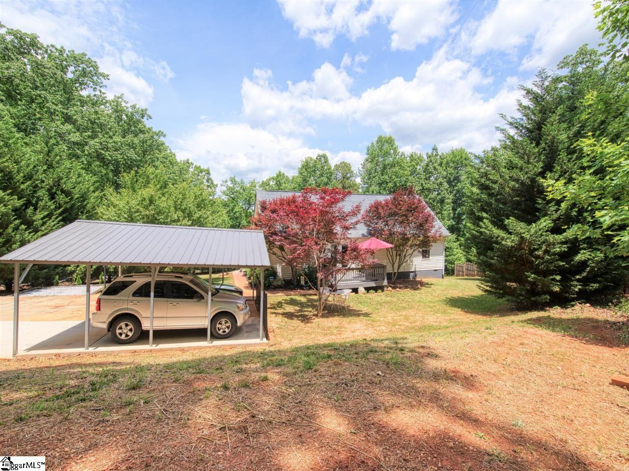 534 Pleasant View Road Pickens, SC 29671 - Photo 11 of 35
