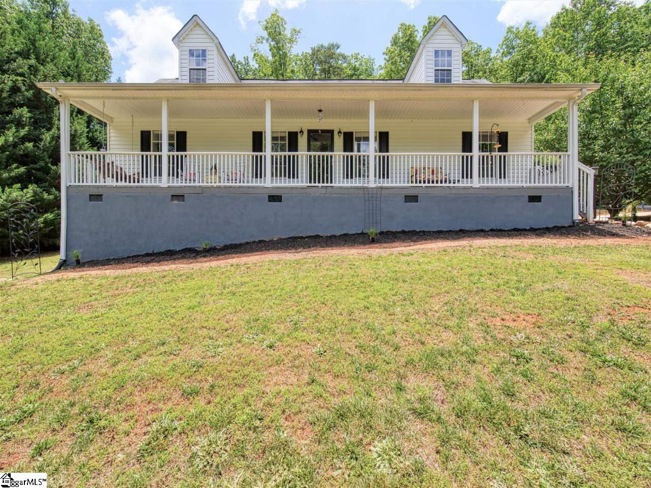 534 Pleasant View Road Pickens, SC 29671 - Photo 3 of 35
