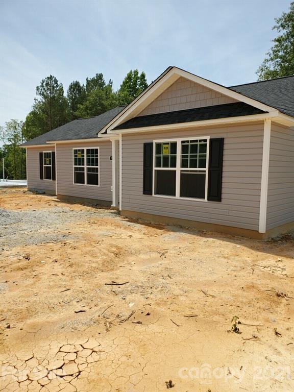 1505 Foxbrook Circle Lancaster, SC 29720 - Photo 3 of 7 a front view of a house