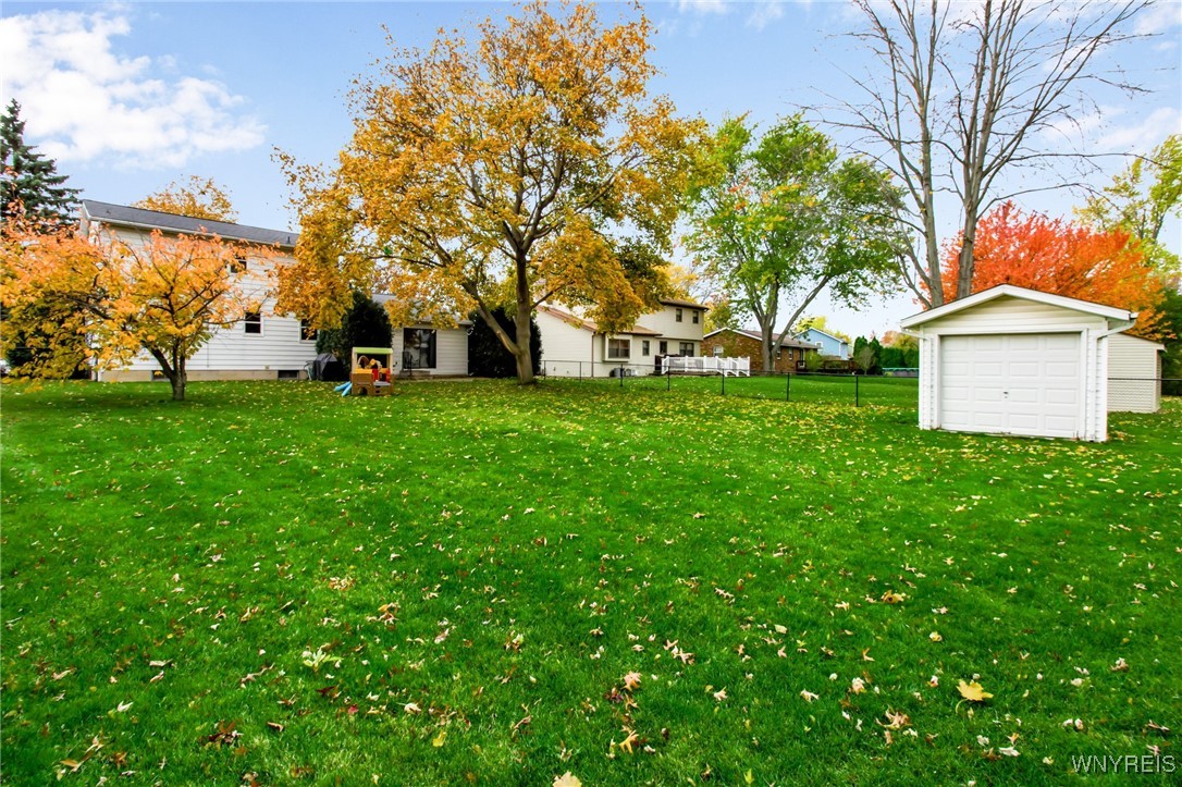 705 Powell Lane Lewiston, NY 14092 - Photo 7 of 50