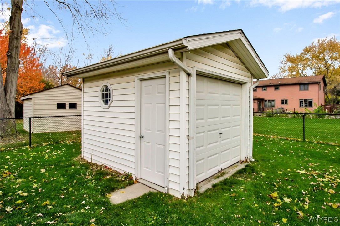 705 Powell Lane Lewiston, NY 14092 - Photo 8 of 50