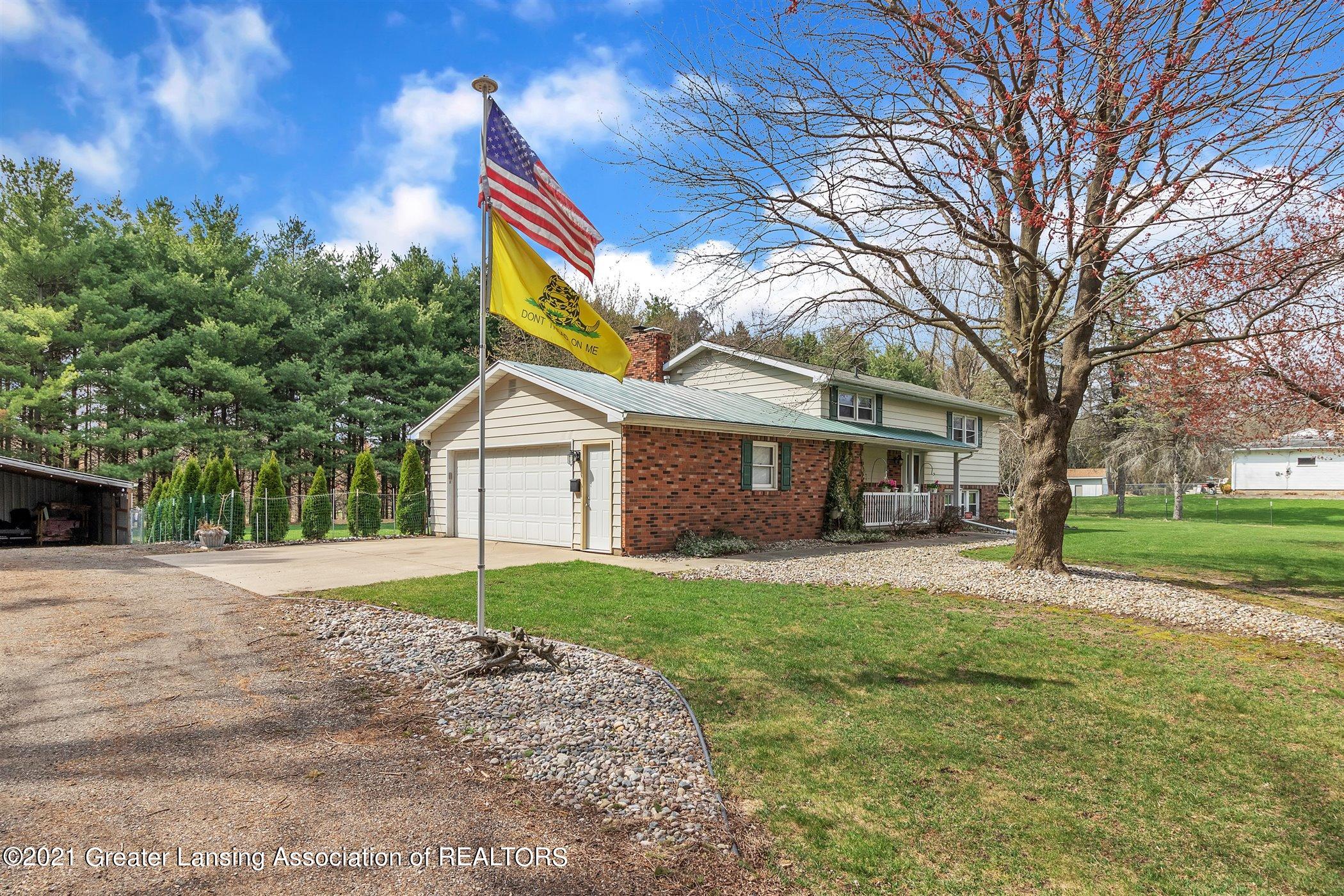 935 North Onondaga Road Holt, MI 48842 - Photo 2 of 51 02-935-N-Onodaga-Rd-WindowStill-Real-Est