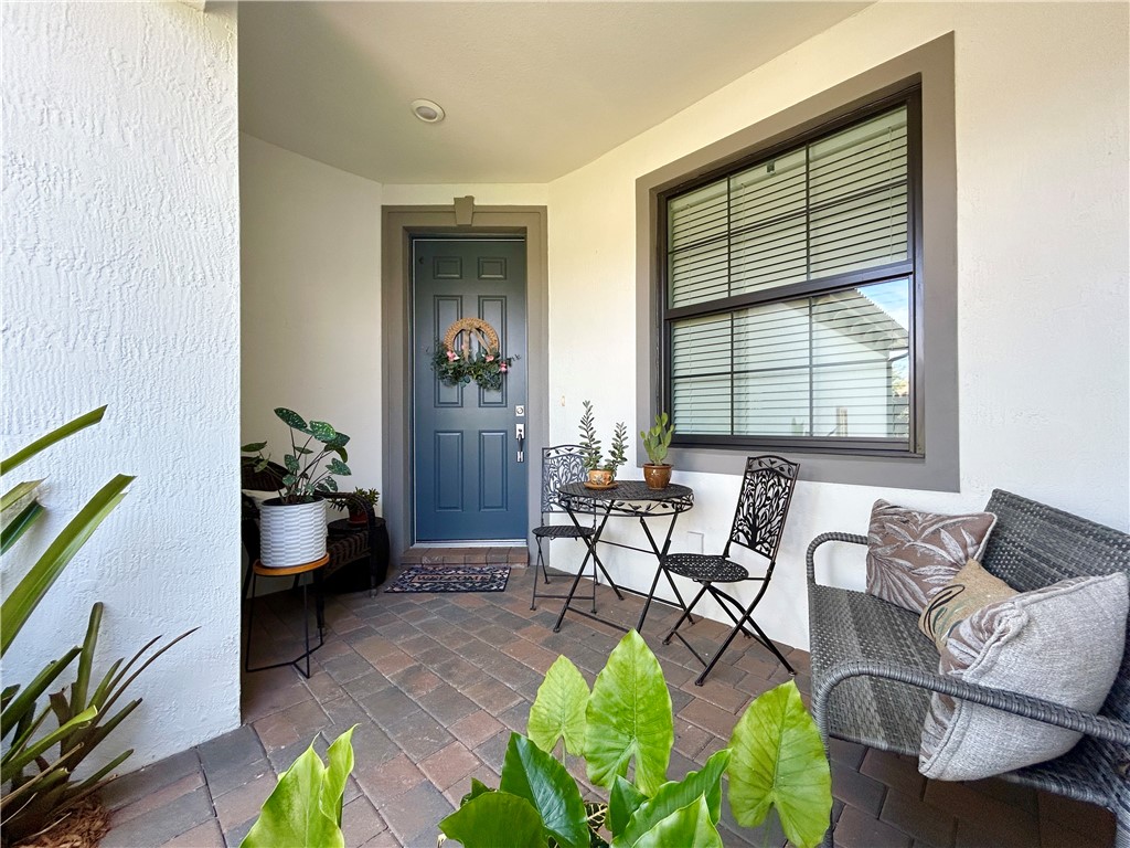 5122 Unity Square Vero Beach, FL 32967 - Photo 5 of 33 a living room with furniture and a window