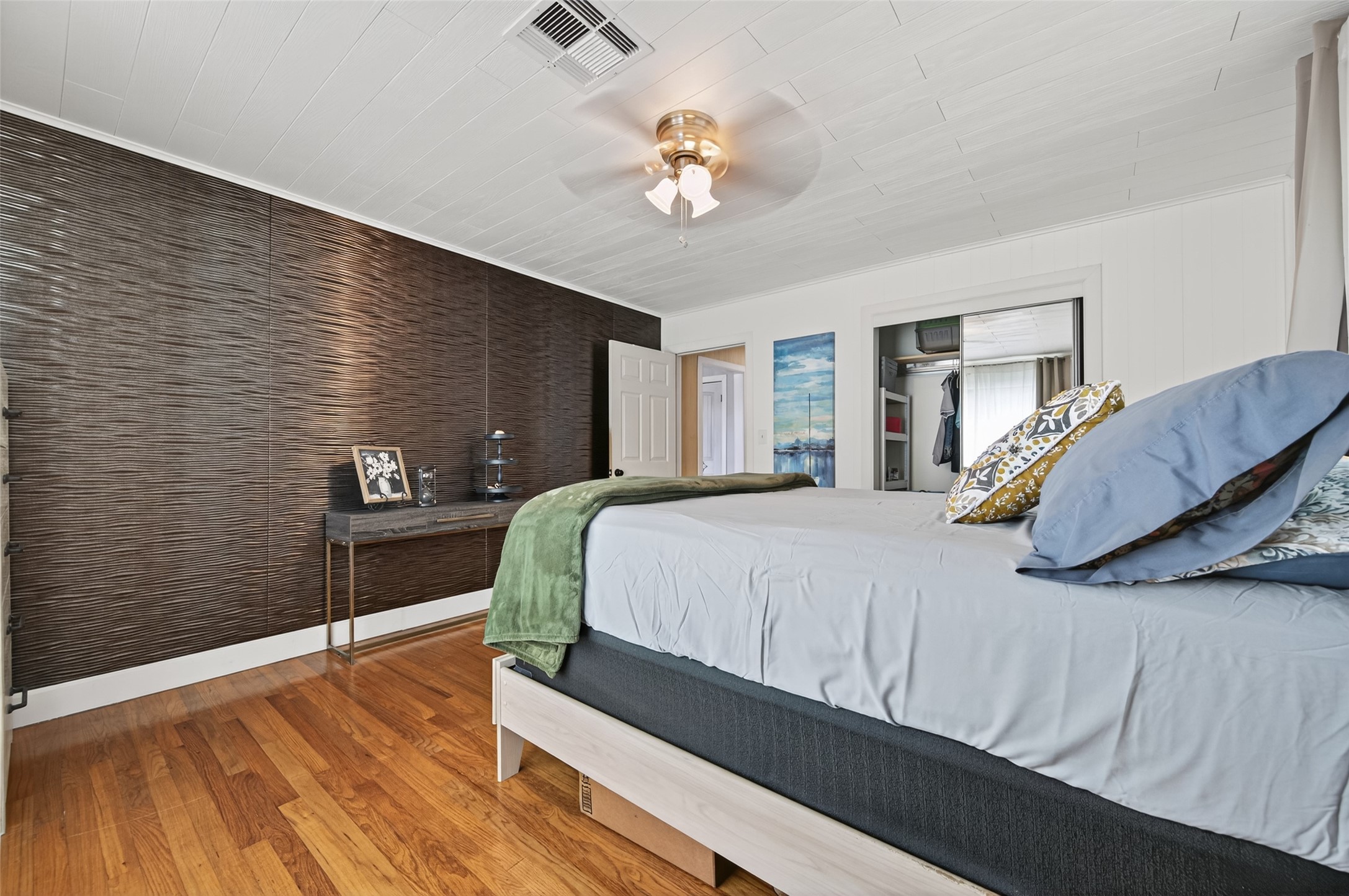 302 West Stone Street Brenham, TX 77833 - Photo 18 of 28 Primary Bedroom