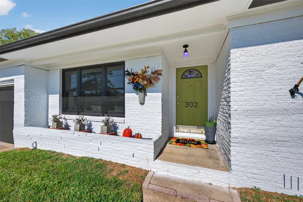 a house view with a outdoor space