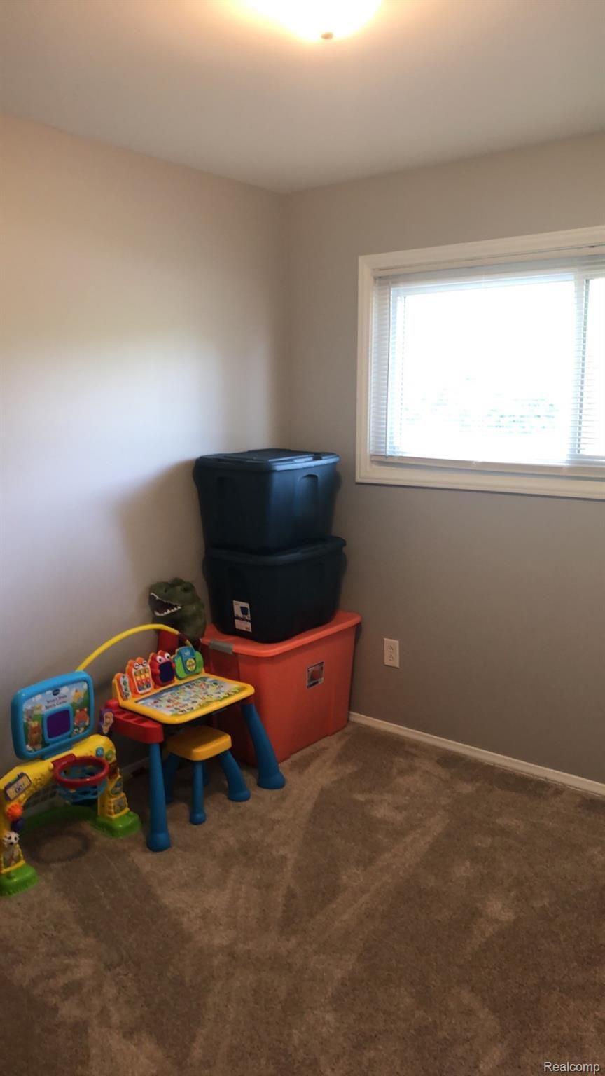 6474 Greer Road West Bloomfield, MI 48324 - Photo 18 of 29 6474 Greer Bedroom 3.JPG