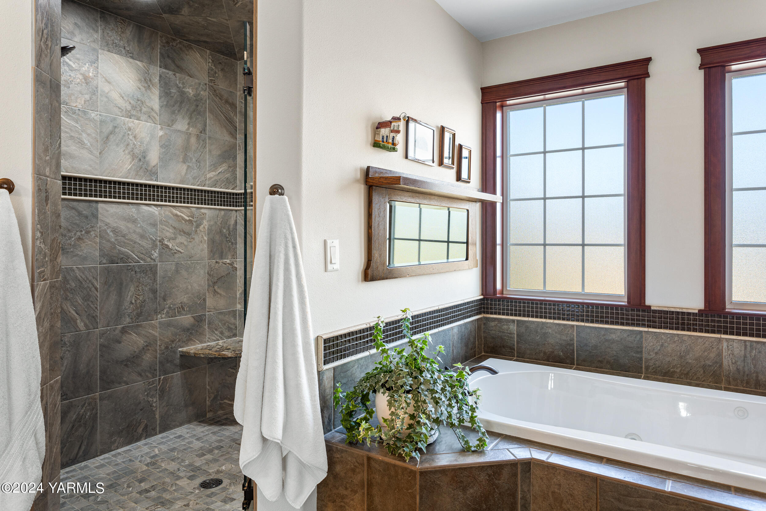 8800 Braeburn Loop Yakima, WA 98903 - Photo 33 of 45 32