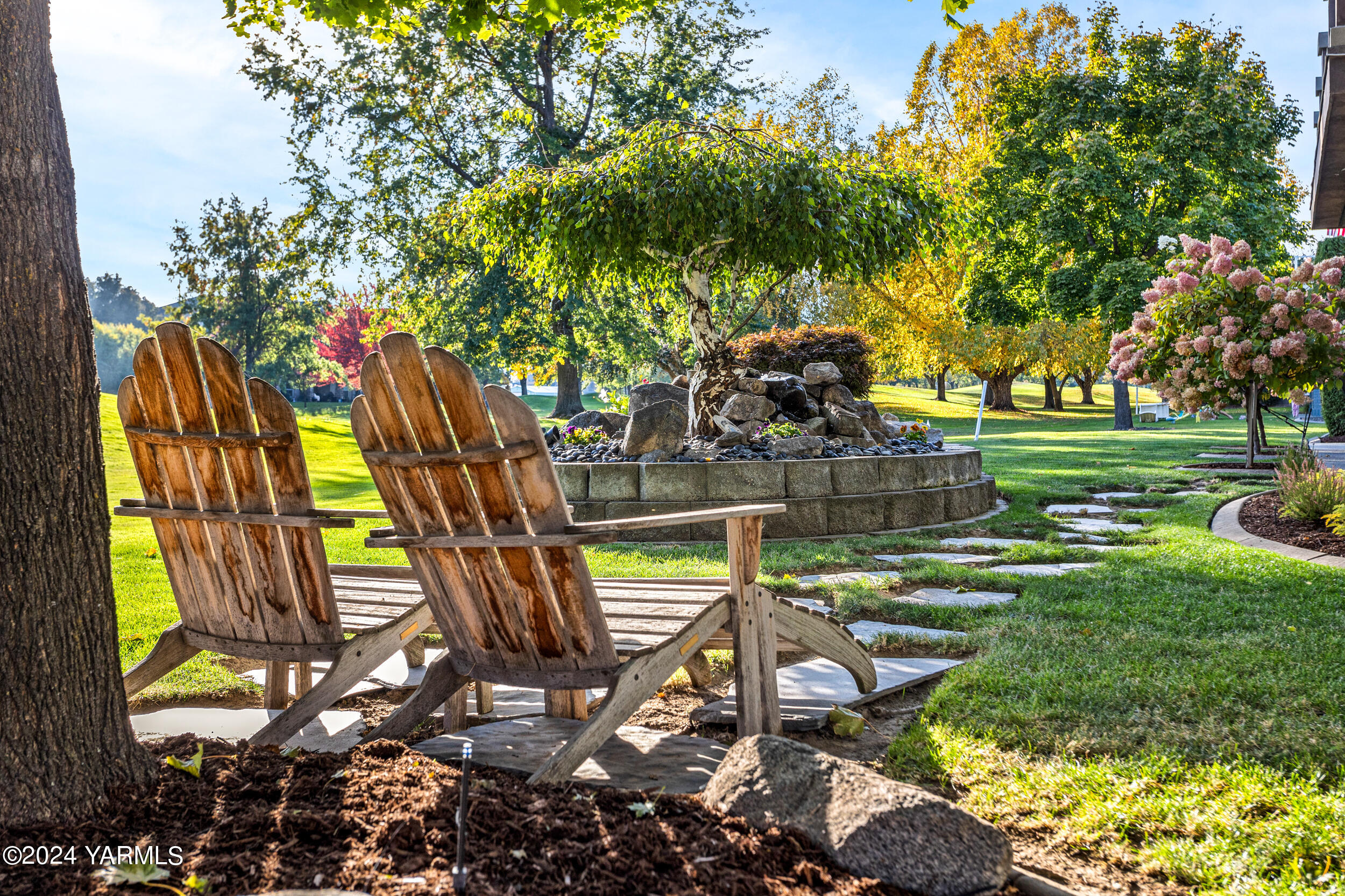 8800 Braeburn Loop Yakima, WA 98903 - Photo 44 of 45 Beatiful Water Feature