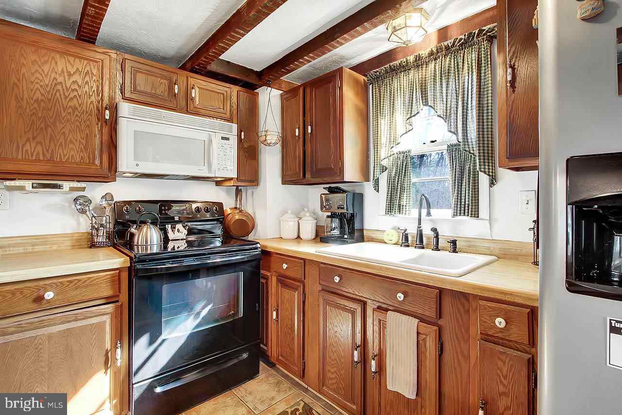 4895 Fake Road York, PA 17406 - Photo 8 of 28 Gallery Image 8