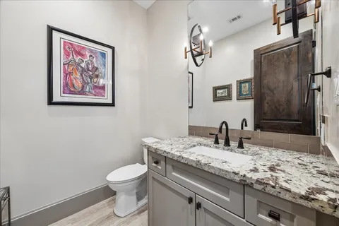 $899,000 | 1525 Early Lane, Houston, TX 77055