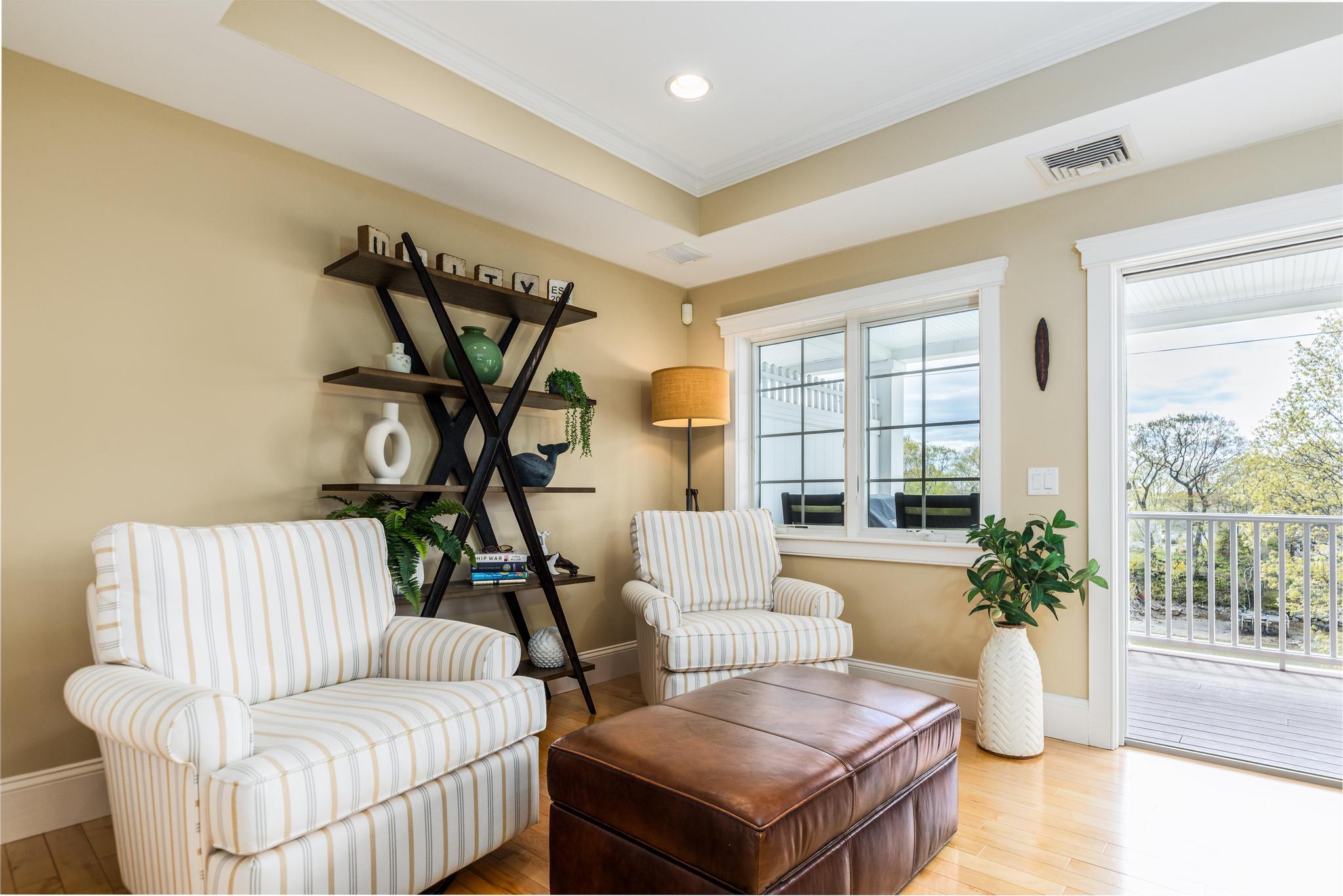 19 Bridge Street, Unit 1 Kittery, ME 03904 - Photo 17 of 44