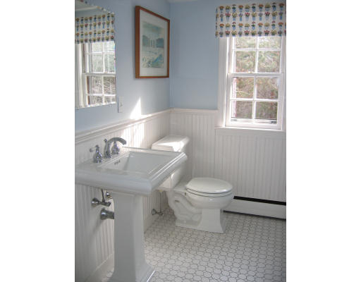 18 Roundtop Road Boxford, MA 01921 - Photo 11 of 16