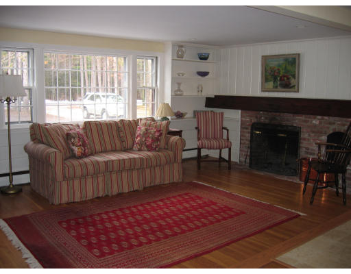 18 Roundtop Road Boxford, MA 01921 - Photo 2 of 16