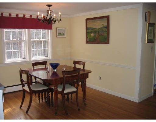 18 Roundtop Road Boxford, MA 01921 - Photo 4 of 16