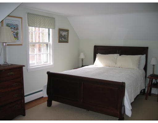 18 Roundtop Road Boxford, MA 01921 - Photo 5 of 16