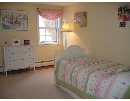 18 Roundtop Road Boxford, MA 01921 - Photo 7 of 16