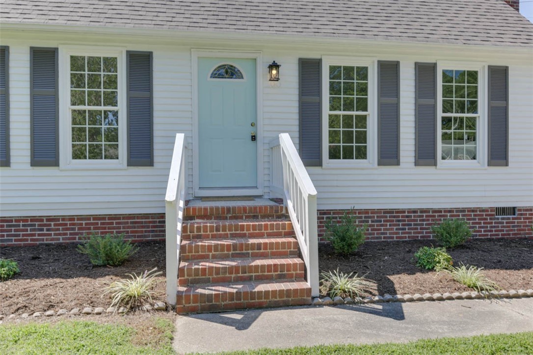 100 Quail Road Yorktown, VA 23692 - Photo 6 of 35