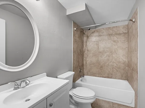 $1,600 | 1811 39th Street, Unit 1, Galveston, TX 77550