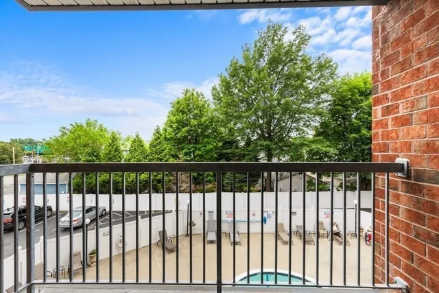 $599,900 | 8 9th Street, Unit 303, Medford, MA 02155