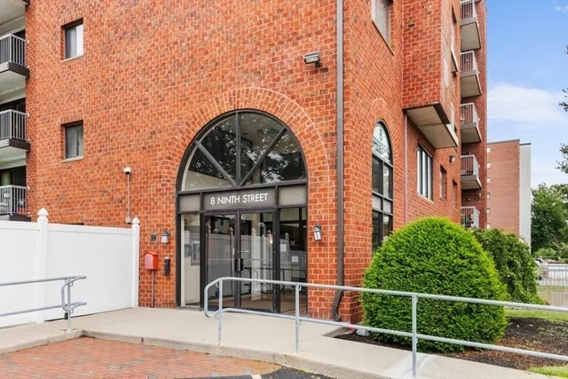 $599,900 | 8 9th Street, Unit 303, Medford, MA 02155