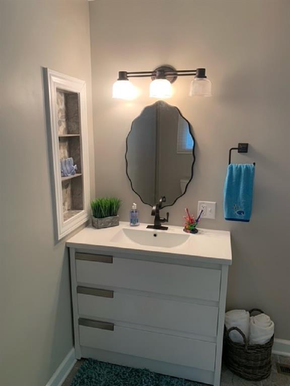 7002 Spring Mill Road Indianapolis, IN 46260 - Photo 19 of 27 Gallery Image 19