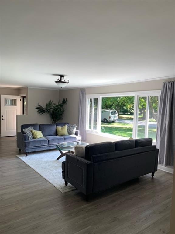 7002 Spring Mill Road Indianapolis, IN 46260 - Photo 4 of 27 Gallery Image 4