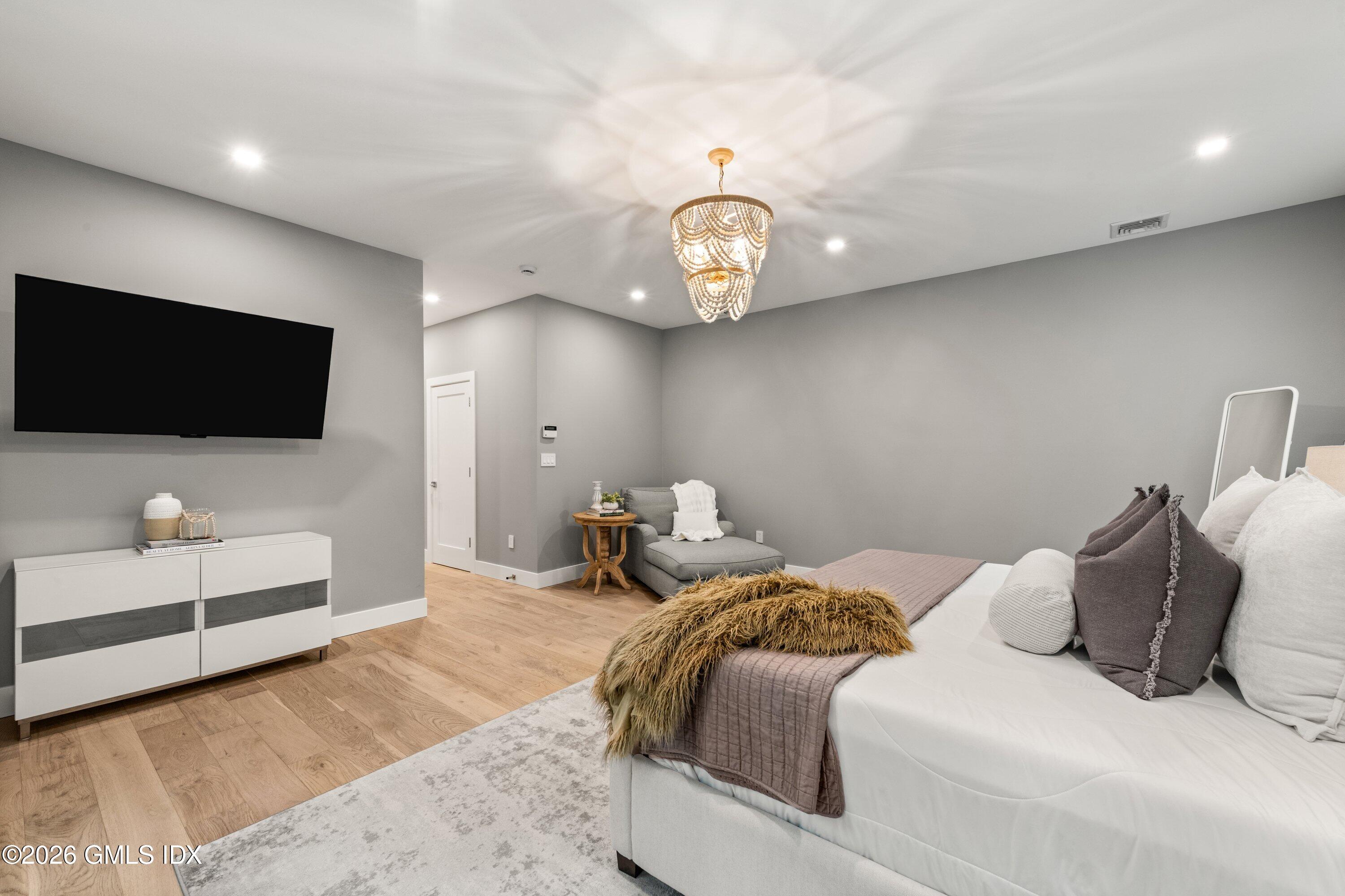 89 Indian Field Road Greenwich, CT 06830 - Photo 20 of 40 084-89IndianFieldRoad-Greenwich-CT-06830