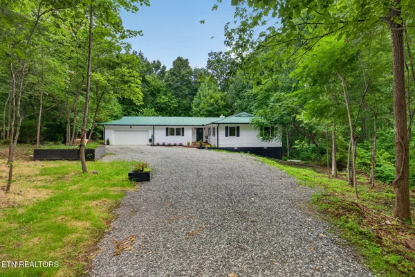 $469,998 | 41 Jump Off Place, Monterey, TN 38574