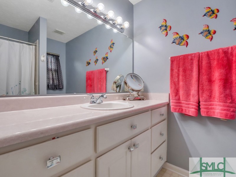205 Pitts Road Newington, GA 30446 - Photo 34 of 46 Master Bathroom