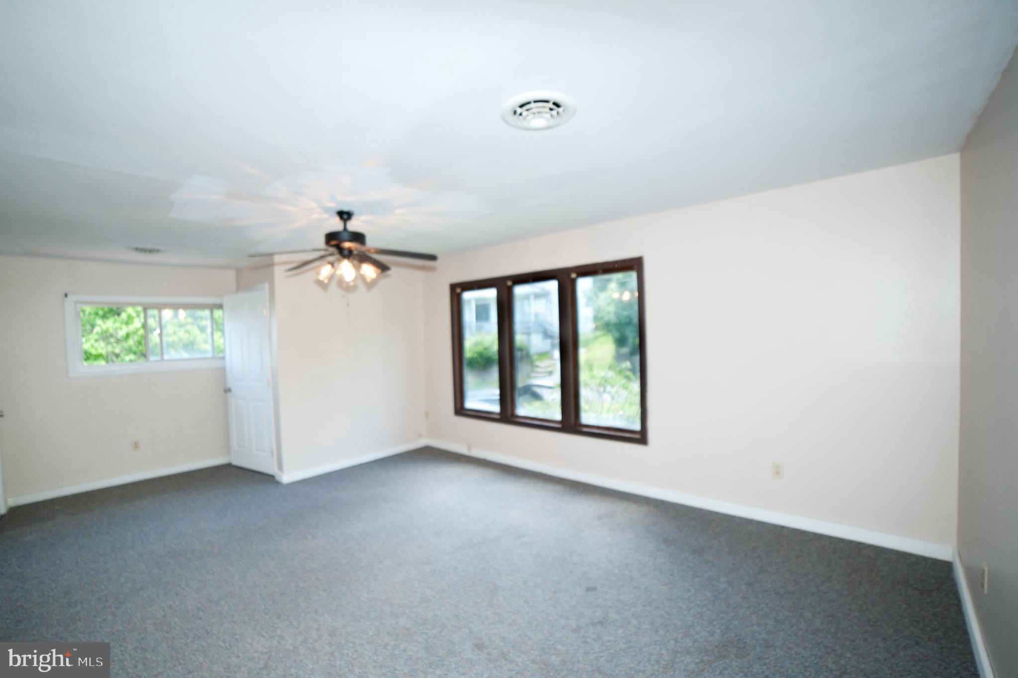 17511 Top Row Road Southwest Frostburg, MD 21532 - Photo 14 of 27 Large master bdrm