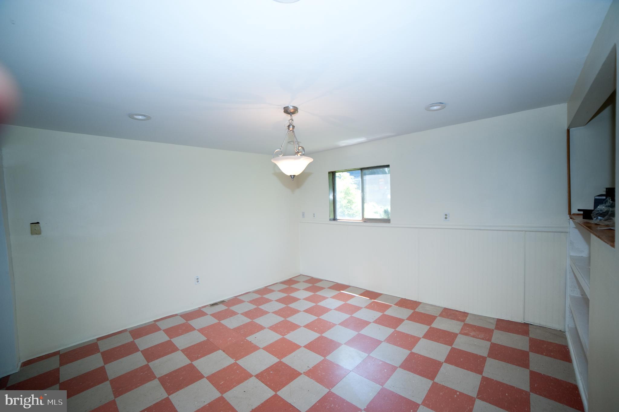 17511 Top Row Road Southwest Frostburg, MD 21532 - Photo 5 of 27 Large dining room
