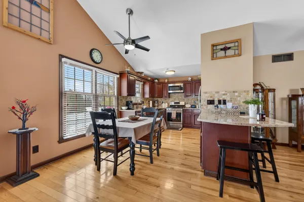 $369,900 | 6843 Red Oak Lane, Garden Prairie, IL 61038
