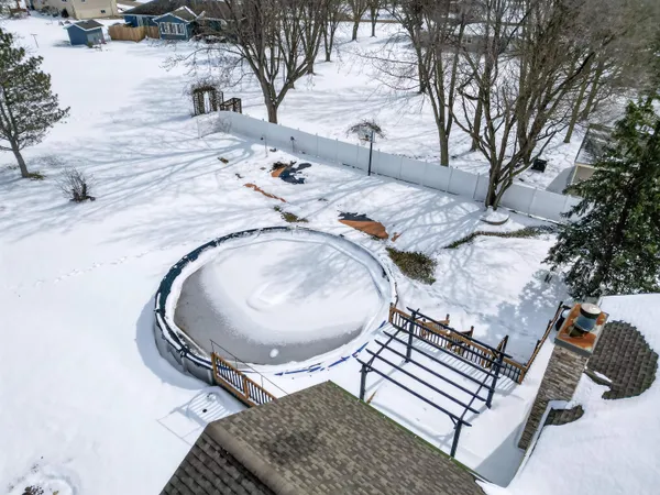 $369,900 | 6843 Red Oak Lane, Garden Prairie, IL 61038