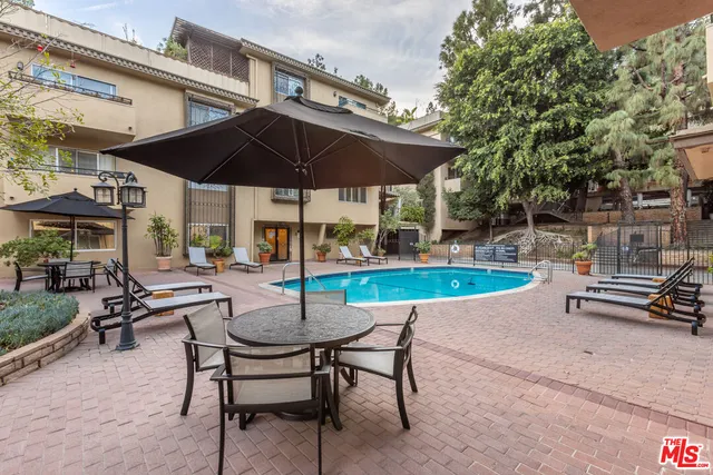 $3,200 | 6732 Hillpark Drive, Unit 307, Los Angeles, CA 90068
