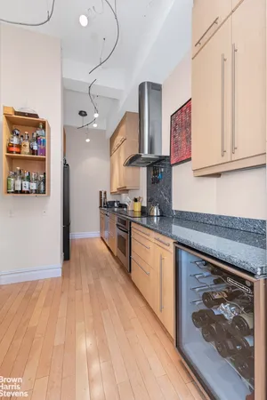 $895,000 | 244 Madison Avenue, Unit 16A | Murray Hill