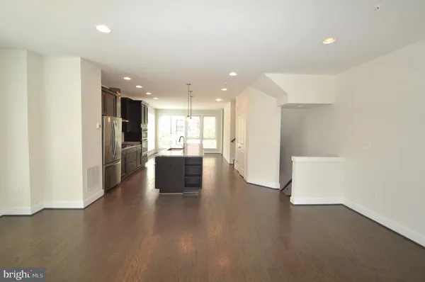 $4,750 | 408 Stabler Lane, Alexandria, VA 22304