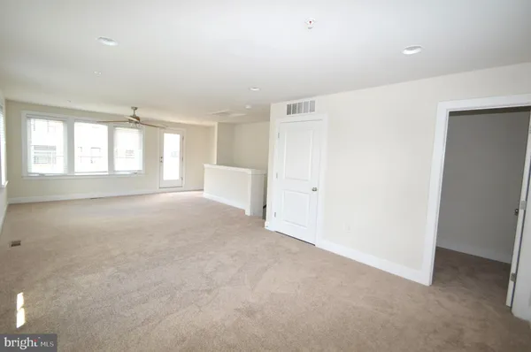 $4,750 | 408 Stabler Lane, Alexandria, VA 22304