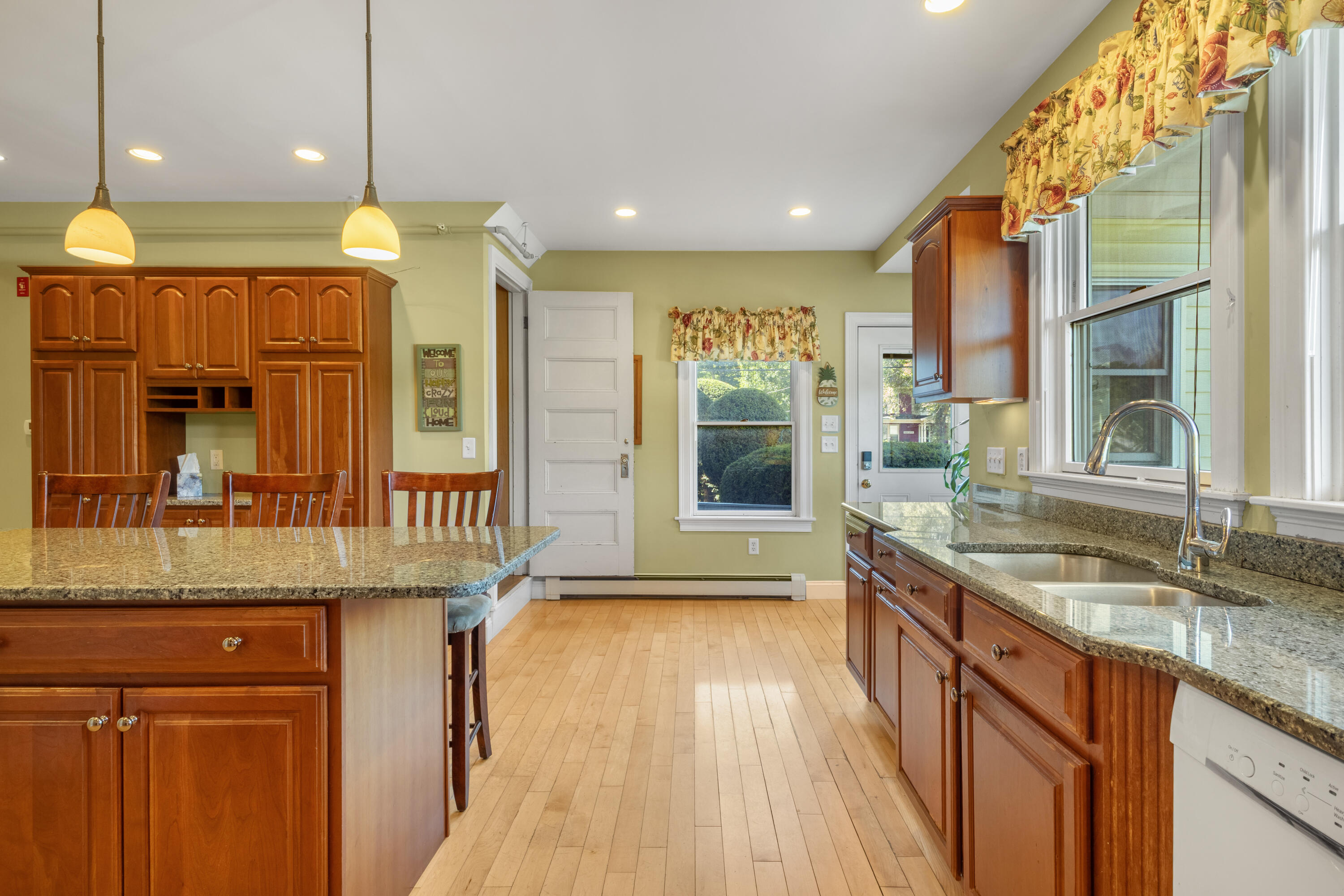 164 Main Street Gorham, ME 04038 - Photo 18 of 83 Main Kitchen
