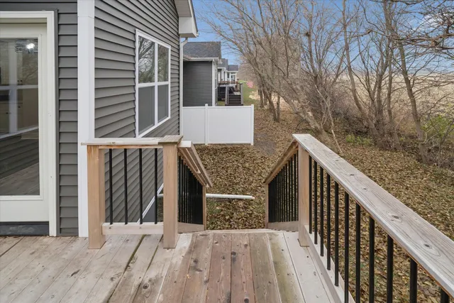a view of a livingroom with furniture