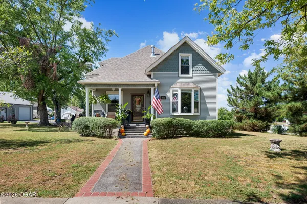 $285,000 | 502 South Pennsylvania Street, Webb City, MO 64870